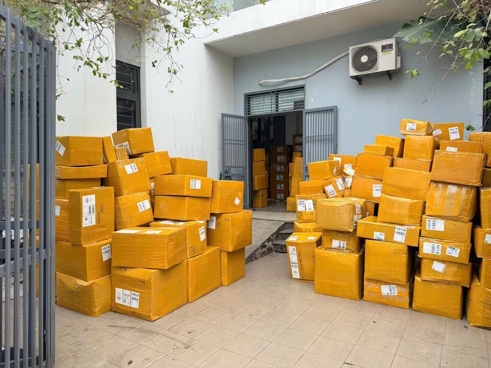 Hạn mức miễn thuế De Minimis 10000 PHP dành cho quà tặng cá nhân nhập cảnh Philippines